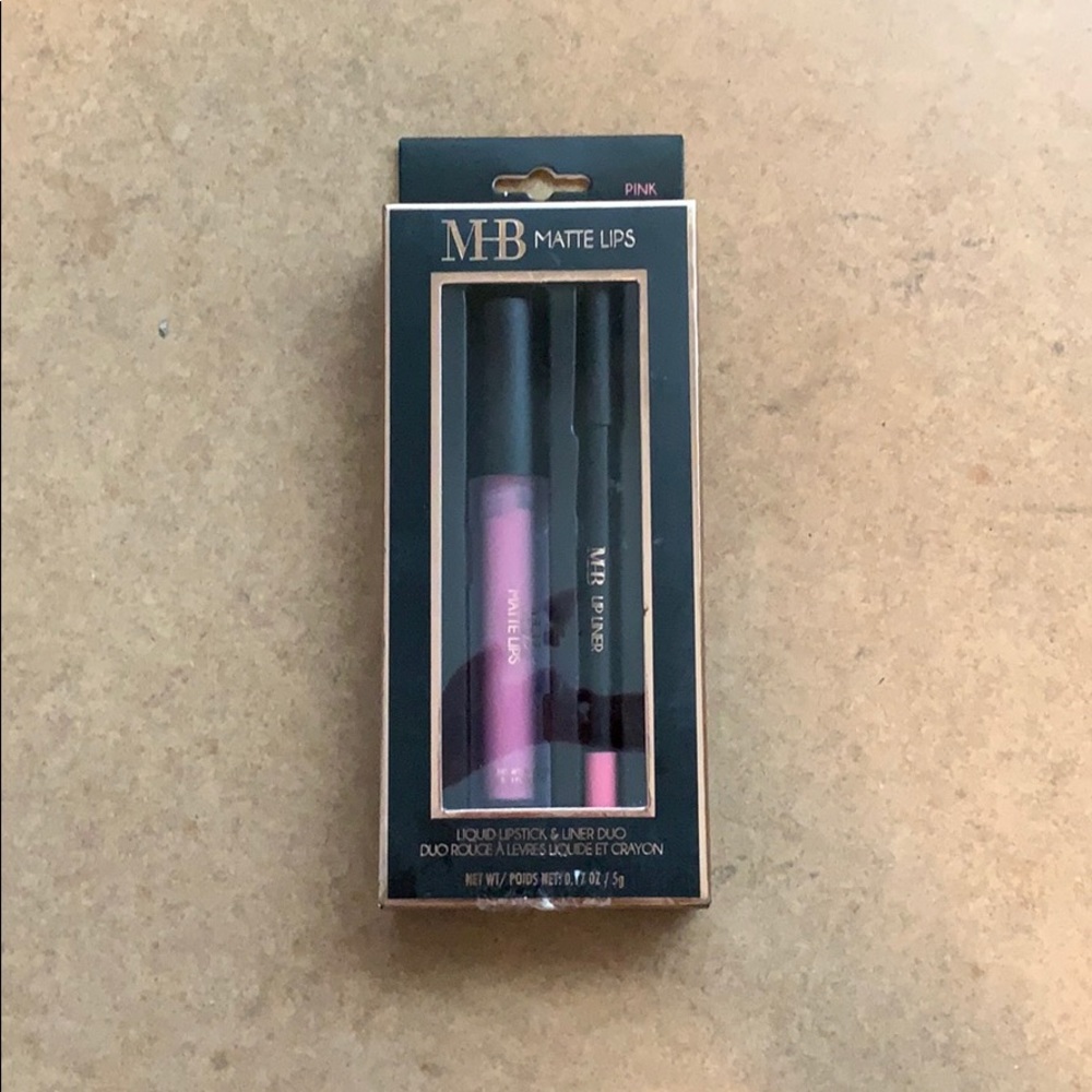 ✨$3 with another purchase✨ Liquid lipstick
